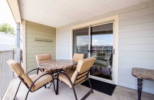 New Braunfels Condo | River Run Condos-Comal River-New Braunfels 320D