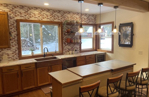 Essex House | River Run Lodge - Your Tranquil Retreat 20 minutes from Glacier National Park