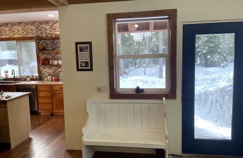 Essex House | River Run Lodge - Your Tranquil Retreat 20 minutes from Glacier National Park