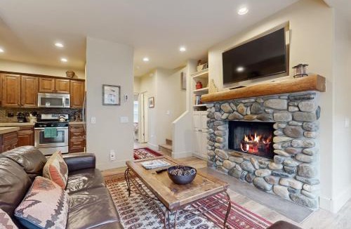 Ketchum House | River Run Sun Bird Escape