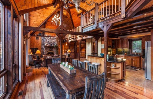 Ellijay Cabin | River's Bend - River Home