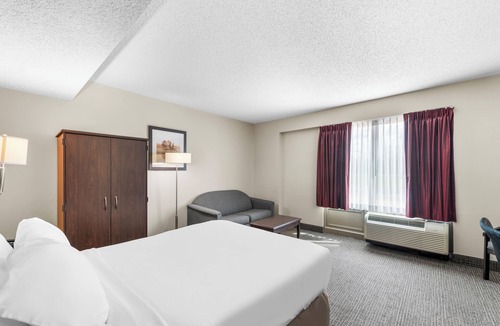 Columbus Hotel | River's Edge Convention Center