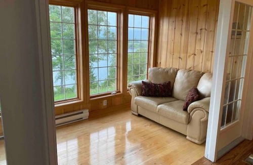 Kingsclear Cottage | River’s Edge Cottage