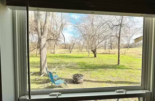 Smithville House | River Shack w/private enclosed spa.