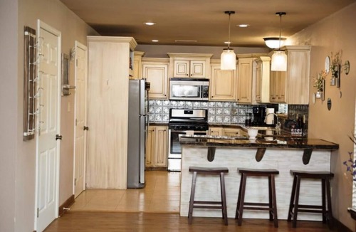 Natchez House | River side house, boat dock, wifi, pets welcome, kid friendly, try us out