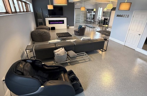 Dayton Condo | River-Side Loft 3500 SQ FT Downtown Dayton