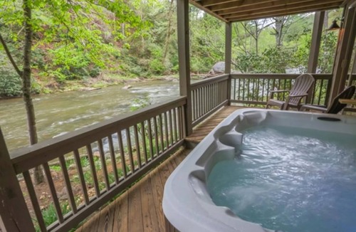 Rivers Edge Cabin | River Song | Ellijay, GA