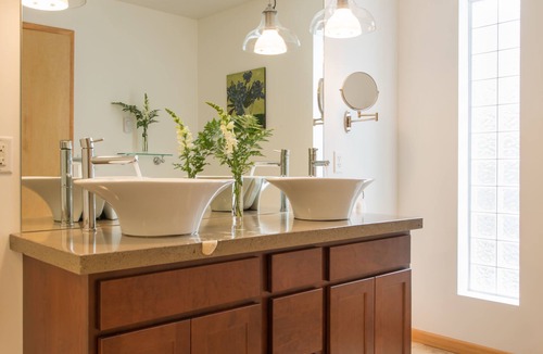 Attica Bed & Breakfast | River Spring Lodge