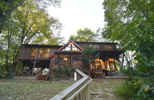 Great Cacapon Cabin | River Time Cabin -time Floats Away!
