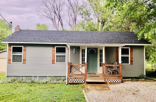 Van Buren House | River Time cottage near Current river Van Buren MO family & pet friendly Wifi