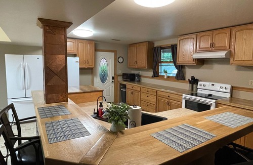 Lansing House | River Valley Cabin