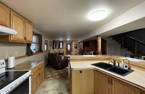 Lansing House | River Valley Cabin