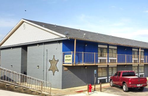 Fort Smith Hotel | River Valley Inn and Suites