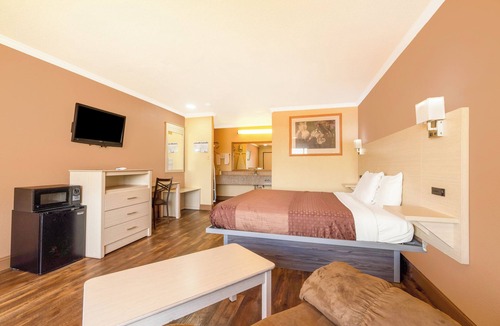 La Grange Hotel | River Valley Motor Inn
