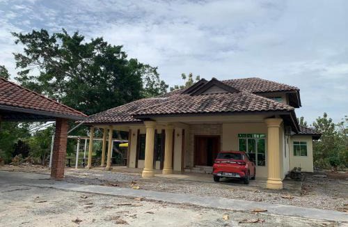 Kampung Abi House | River Valley Roomstay