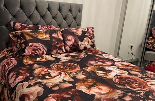 Glasgow Apartment | River view 2 bedroom apartment