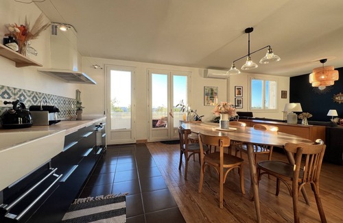 Toulouse Left Bank Apartment | River-view apartment in Toulouse