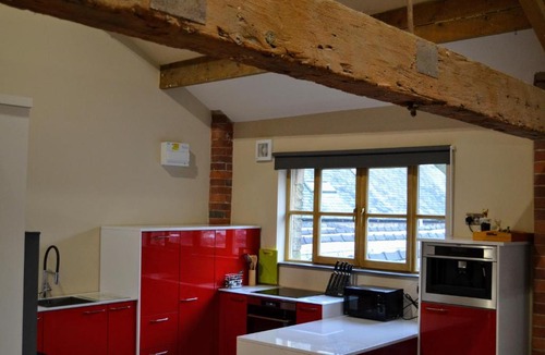 Wadsworth Apartment | River View Apartment