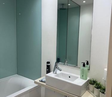 Salford Apartment | River view apartment