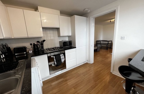 Dundee Apartment | River view apartment with free parking