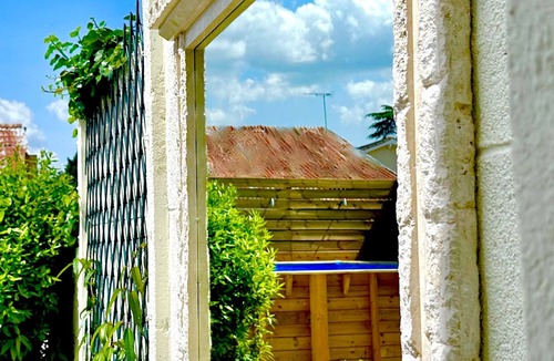 Fongrave House | River view beautiful 2 bed house, garden, pool