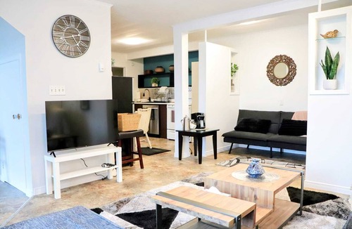 St. Stephen House | River View by the Border, stylish cozy centrally located in downtown St Stephen!