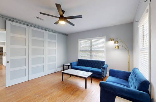 Texas Gulf Coast Region House | River view dog-friendly home with patio, well-equipped kitchen, W/D, & AC