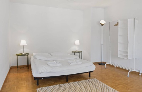 Lucerne Apartment | River view flat, 2min from Luzern Station