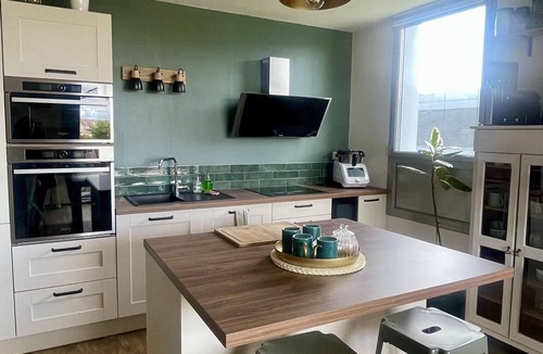 Republique - Les Ponts Apartment | River View, Nantes Island, flat for 4