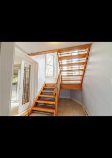 Quaker Hill House | River view private light house