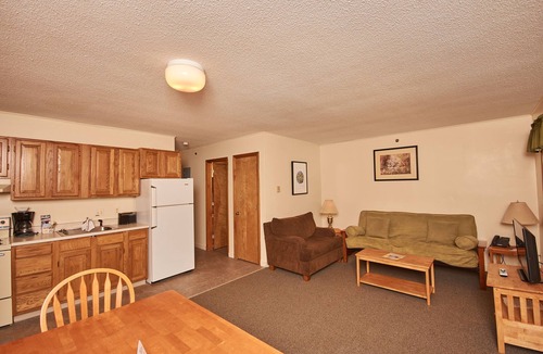 Bethel Hotel | River View Resort