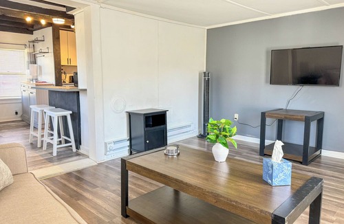 Hooksett Apartment | River view's-Mins to MHT-Lakes-Mtns-Boston