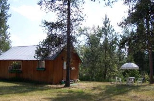 Condon Cabin | River View Studio Sleep 4