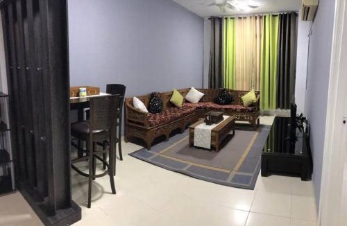 Bandar Kota Bharu Apartment | River View with Pool 3-bedroom - Yusmah Riverview