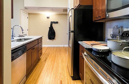 Lowertown Apartment | River Views and FREE Parking!