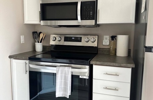 St. Catharines Apartment | River Views l Walker's Paradise l Coffee Station l Near Niagara Falls
