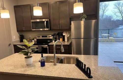 Broad Ripple Apartment | River Views & Monon Trail Steps Away: Chic Oasis