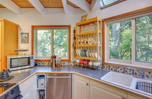Belknap Springs Cottage | River Views, Private Hot Springs Tub, Forest +Deck