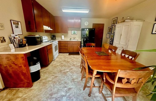 Roseburg House | River Vista Homes: Perfect for Fishing, Swimming, and Relaxing by the Water