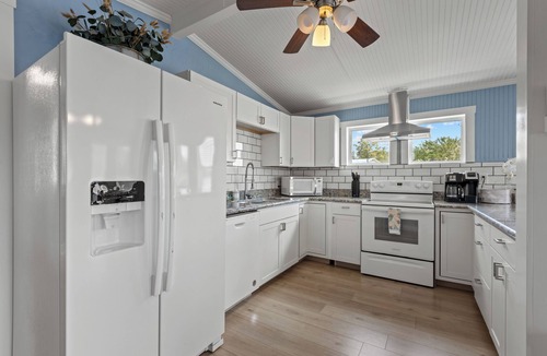 Steinhatchee House | River Waterfront Retreat with Private Dock + Quick Gulf Access.