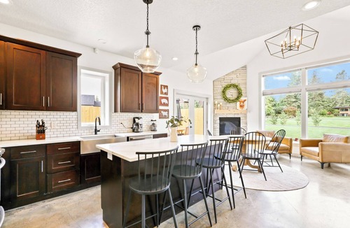 Newberg House | River Wine Farmhouse