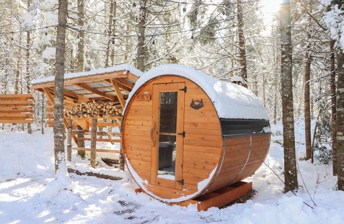 Sainte Rose du Nord Ski Chalet | River/Wooden Hottub Yurt in Nature