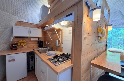 Sainte Rose du Nord Ski Chalet | River/Wooden Hottub Dome in Nature