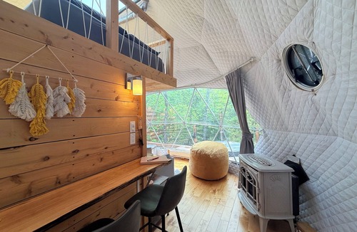 Sainte Rose du Nord Ski Chalet | River/Wooden Hottub Dome in Nature