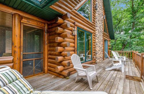 Lyndon Station House | River Woods Retreat
