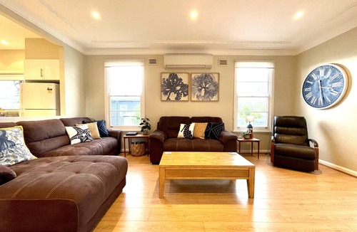 Sussex Inlet House | Riverbank Cottage - Waterfront