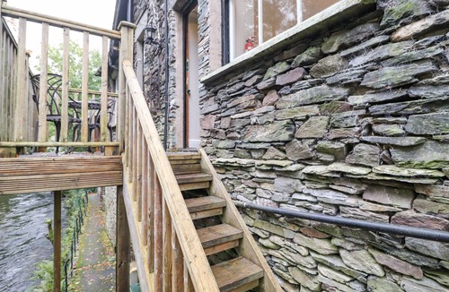 Grasmere Cottage | Riverbank