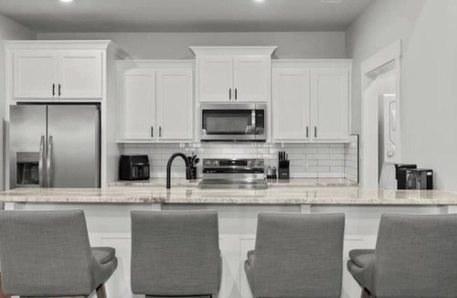Karnack Cabin | Riverbank Retreat