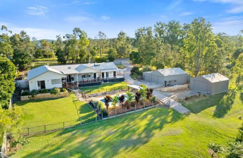 Tamborine House | Riverbend Ranch Tamborine