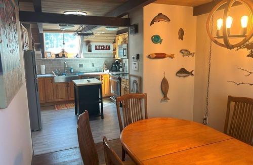 Watertown House | Riverbend Retreat Black River